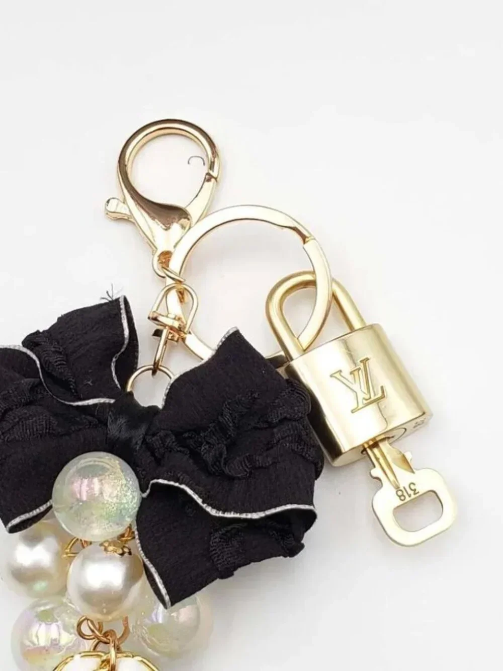 LV Gold Padlock Authentic 🔑 Luxury Bag Charm w/ Unbranded Flower Keychain